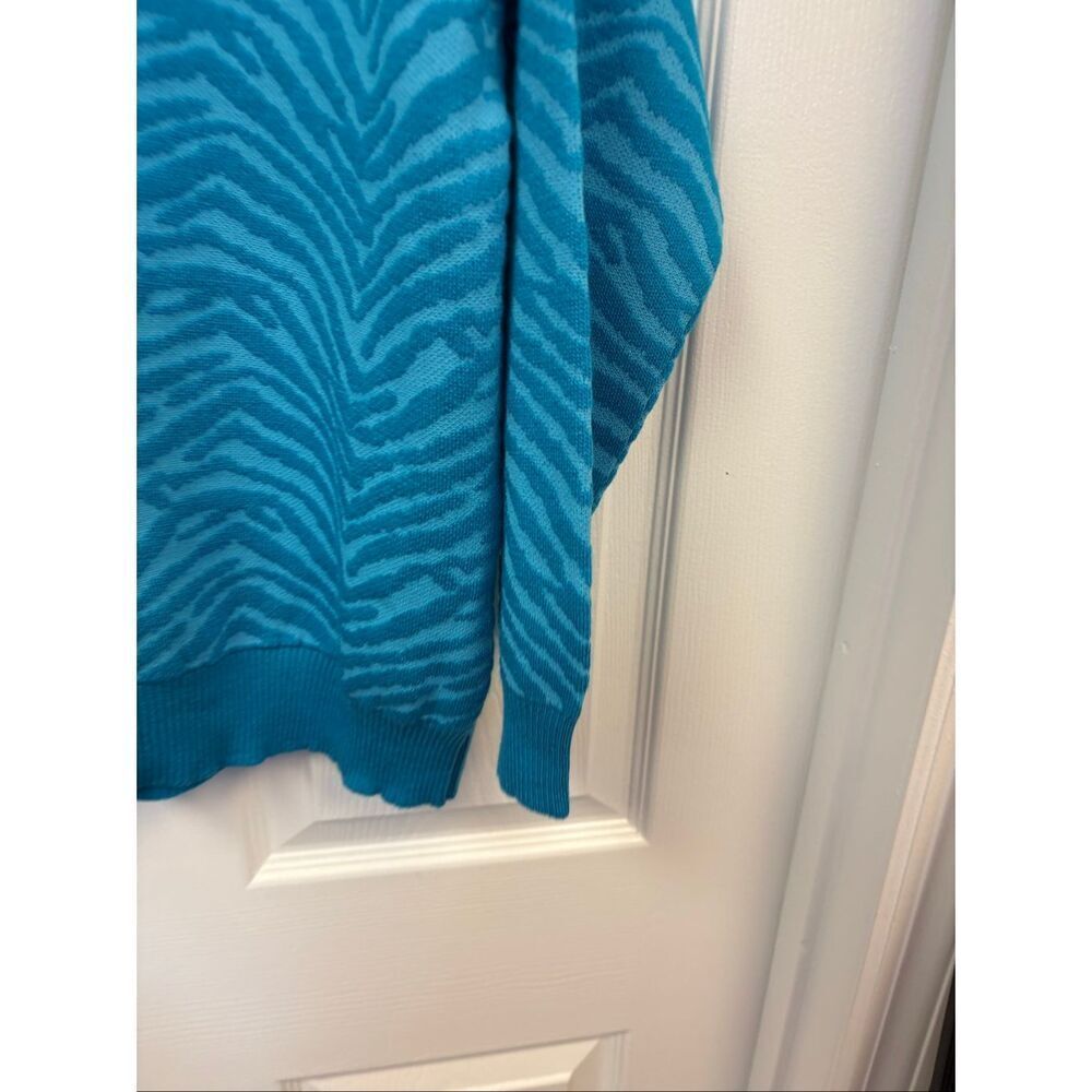 Blue Zebra Striped Patterned Sweater - Picture 2 of 5